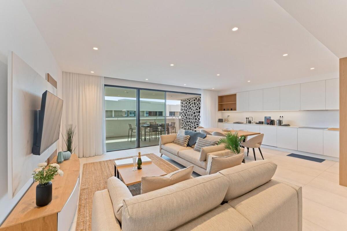 Apartamento Luxury 3br Sea Views, Pool, Sauna, Gym *