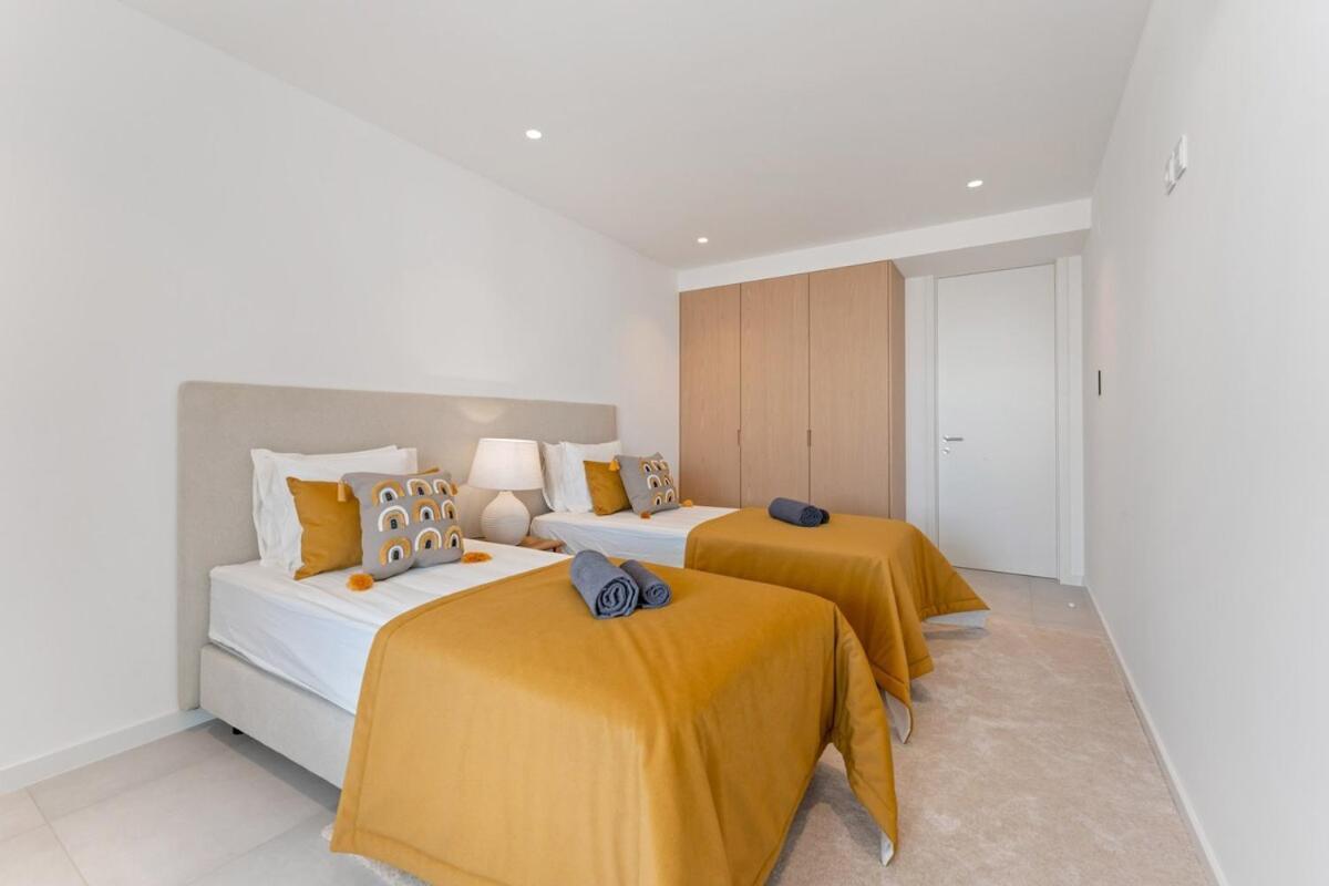 Luxury 3br Sea Views, Pool, Sauna, Gym Lagos