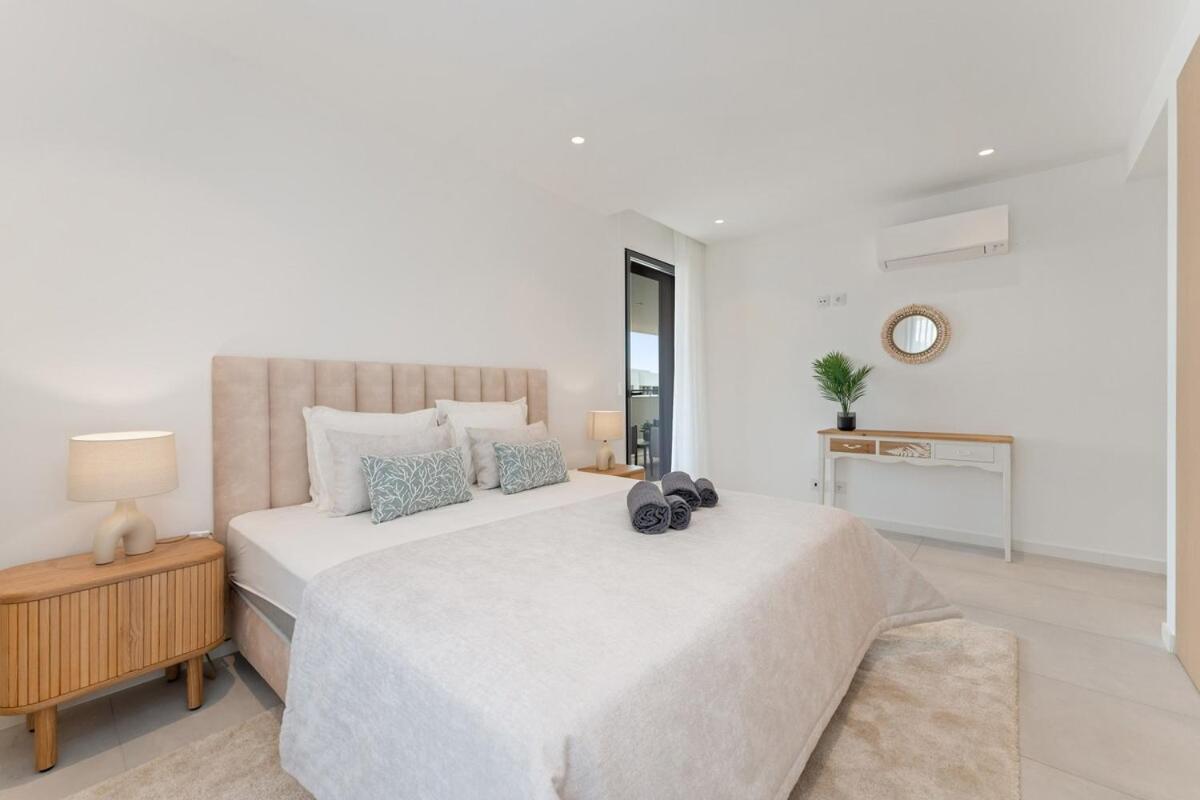 Luxury 3br Sea Views, Pool, Sauna, Gym Apartamento Lagos